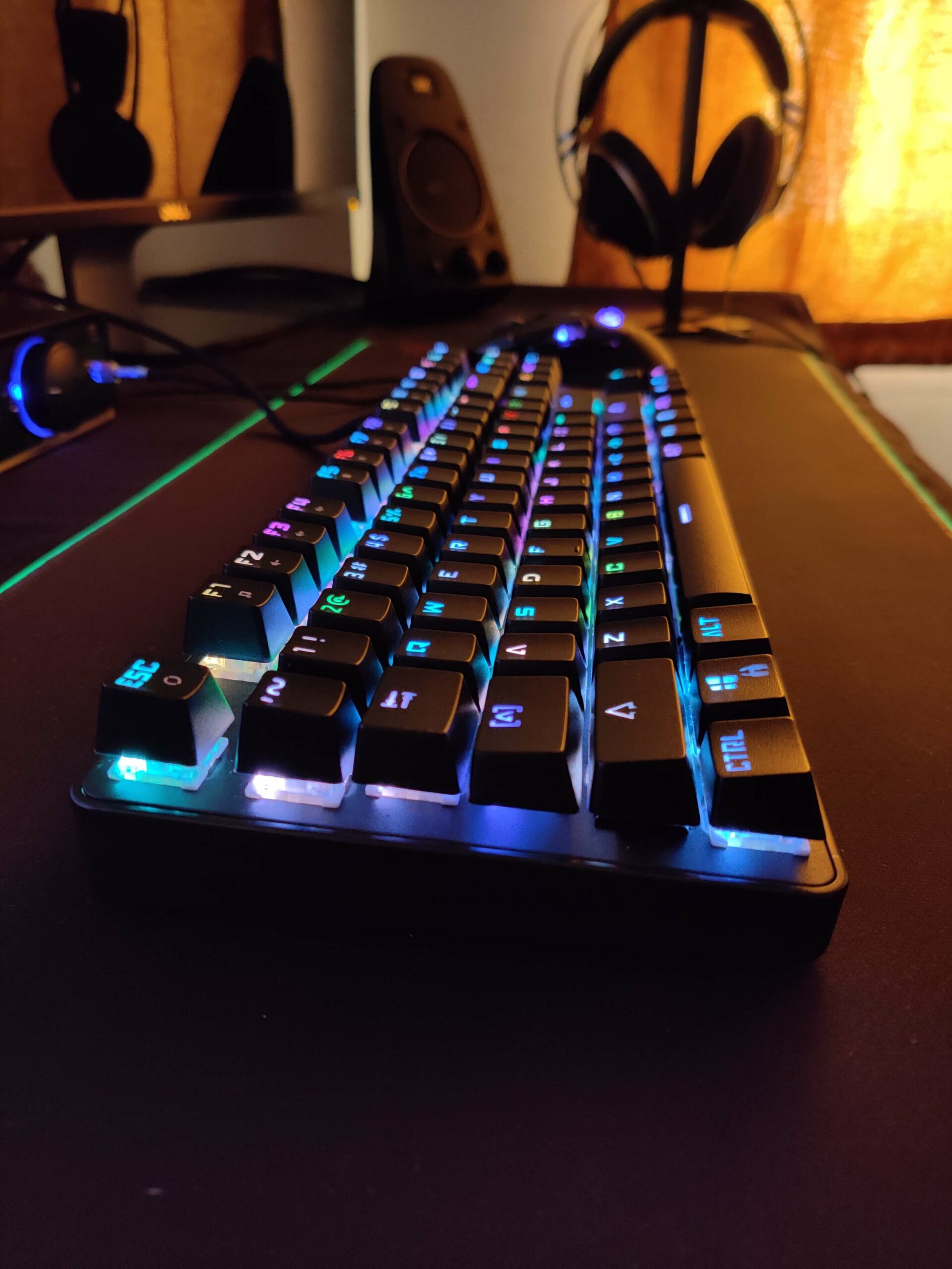 CosmicByte Firefly: Mechanical Keyboard on a Budget - First Impressions