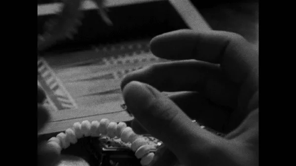 Following (1998), dir. Christopher Nolan